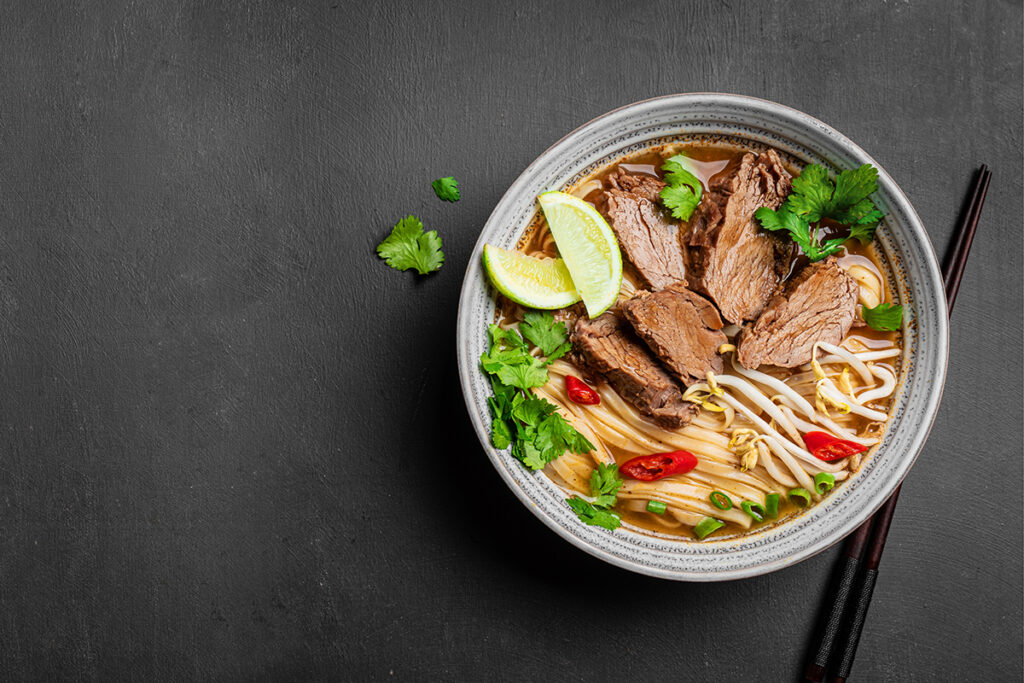 Pho,Bo,Vietnamese,Soup,,Bowl,Of,Fresh,Asian,Soup,With